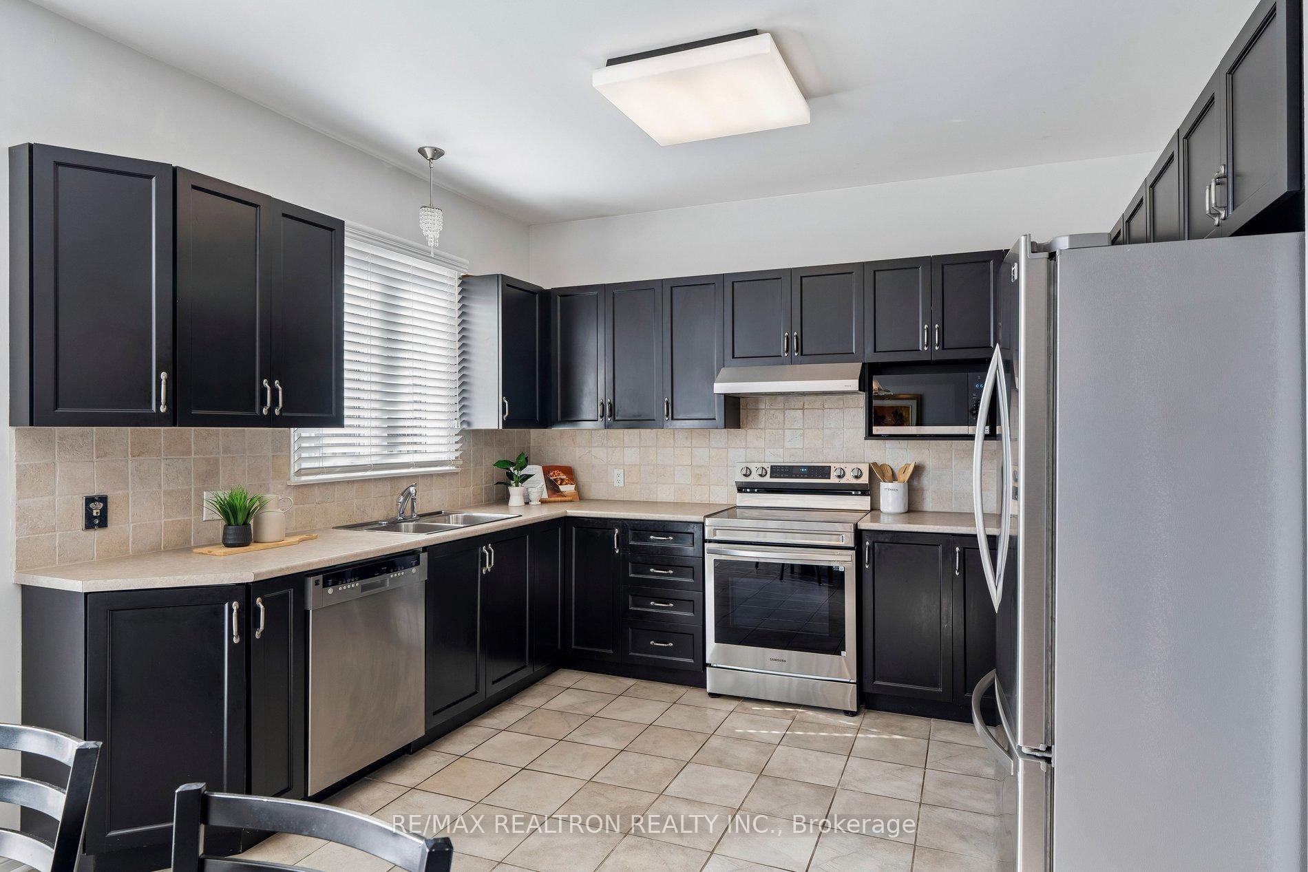 Photo 19 of 76 Ventura Way, Vaughan, Beverley Glen — HOMEH