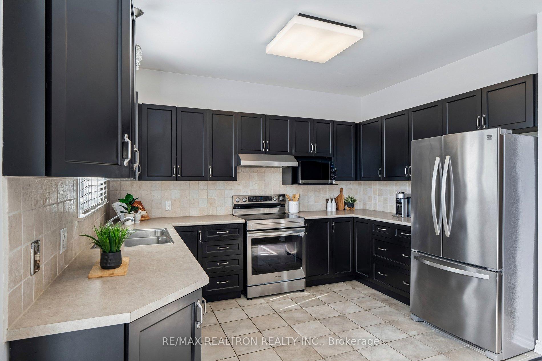 Photo 21 of 76 Ventura Way, Vaughan, Beverley Glen — HOMEH