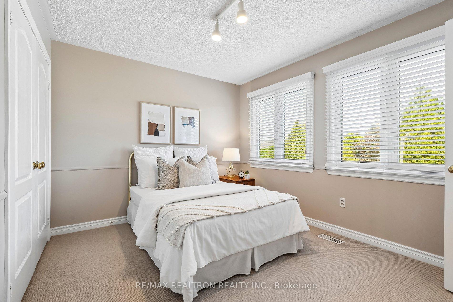 Photo 33 of 76 Ventura Way, Vaughan, Beverley Glen — HOMEH