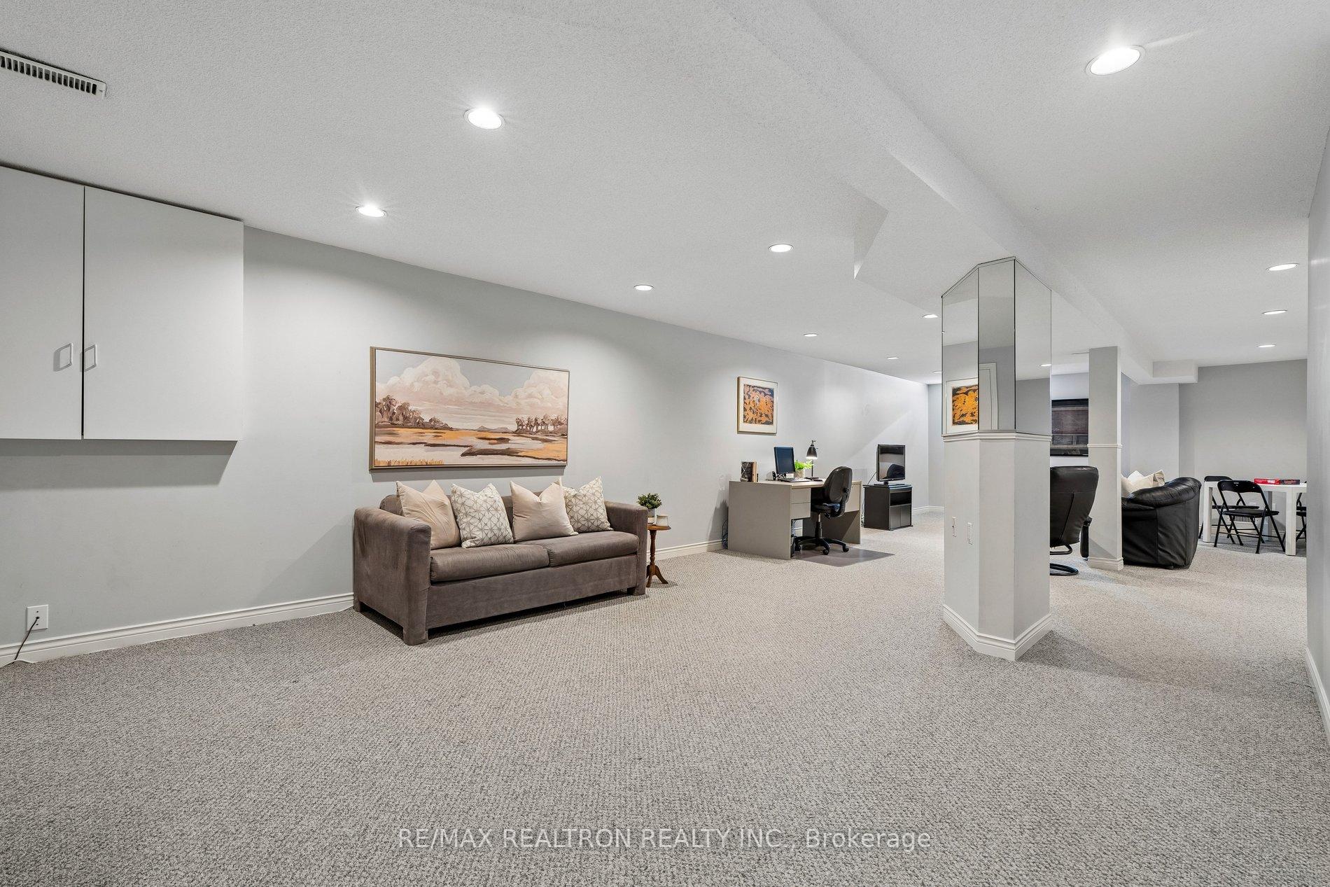Photo 41 of 76 Ventura Way, Vaughan, Beverley Glen — HOMEH