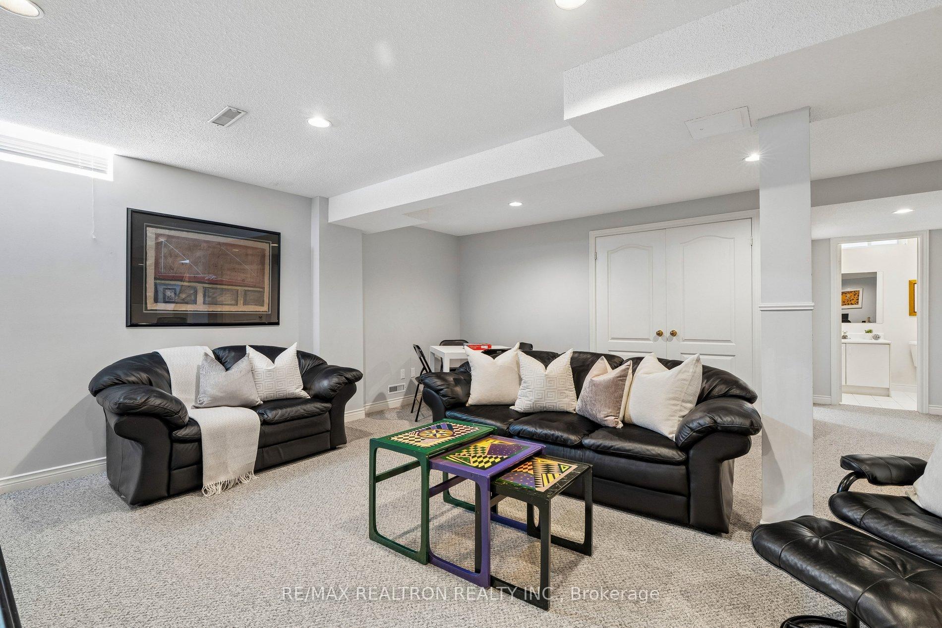 Photo 44 of 76 Ventura Way, Vaughan, Beverley Glen — HOMEH