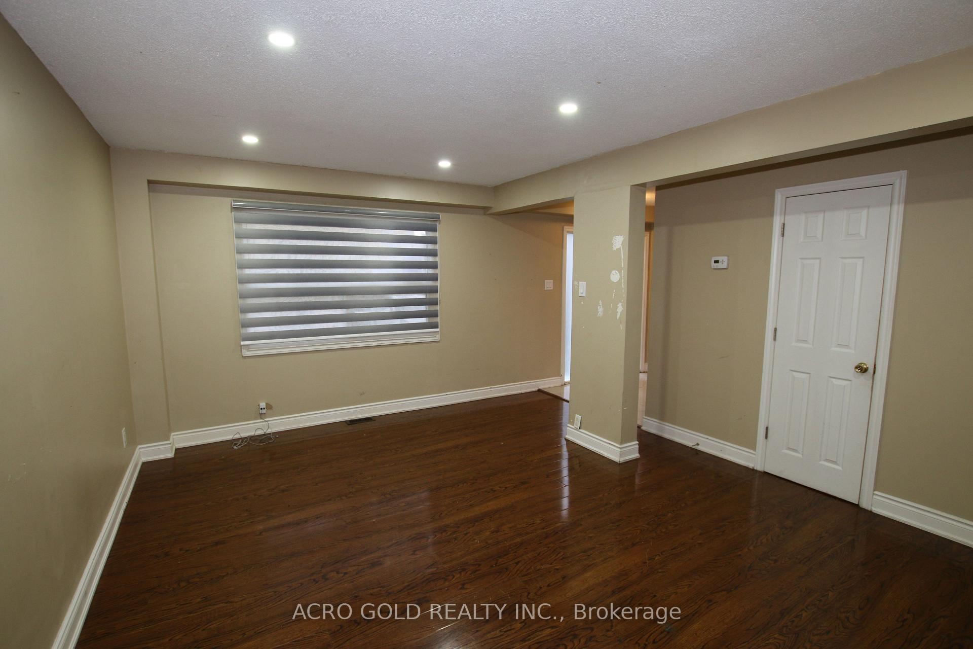 Photo 6 of 13 Hillgate Drive, Brampton, Central Park — HOMEH