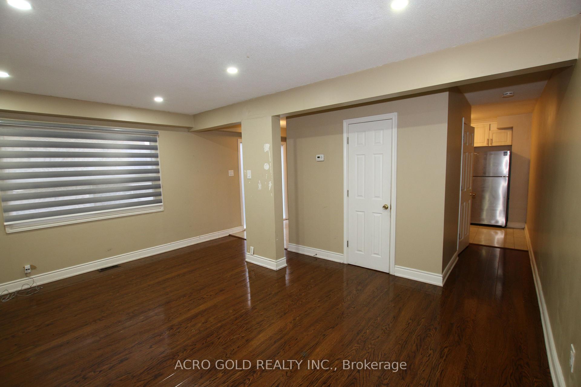 Photo 7 of 13 Hillgate Drive, Brampton, Central Park — HOMEH