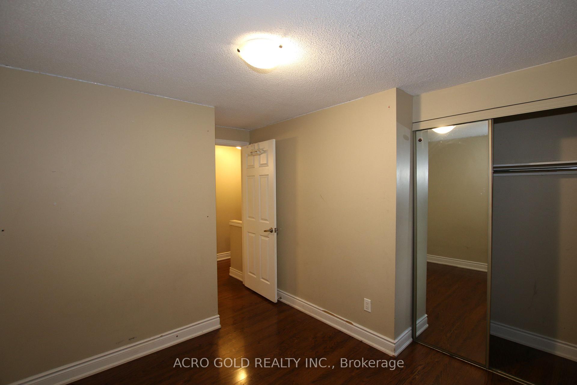 Photo 11 of 13 Hillgate Drive, Brampton, Central Park — HOMEH