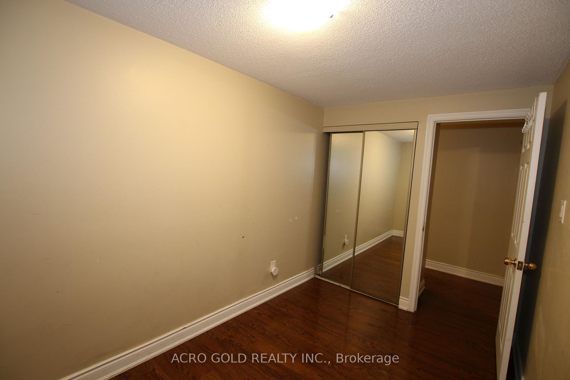 Photo 15 of 13 Hillgate Drive, Brampton, Central Park — HOMEH
