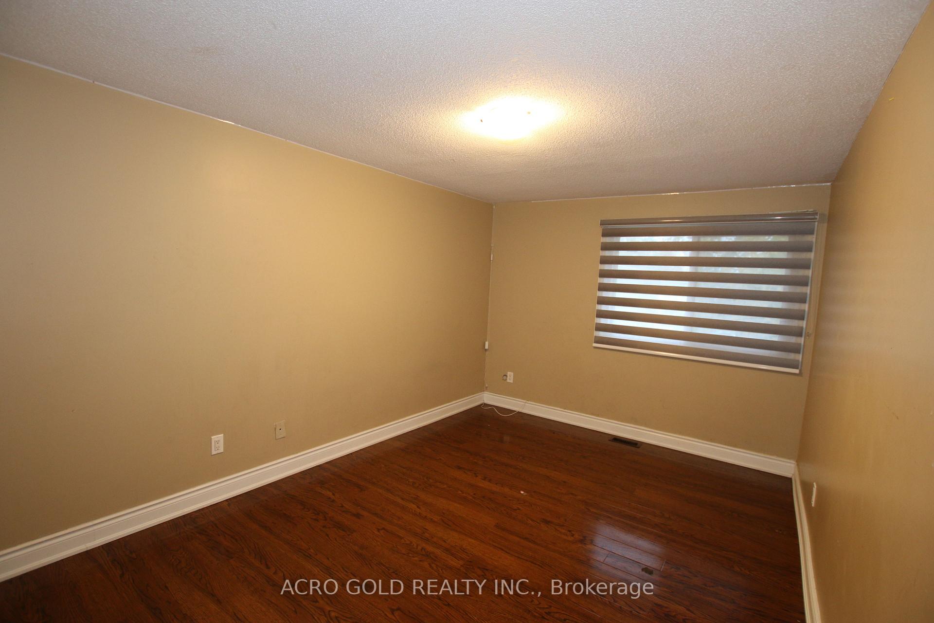 Photo 16 of 13 Hillgate Drive, Brampton, Central Park — HOMEH
