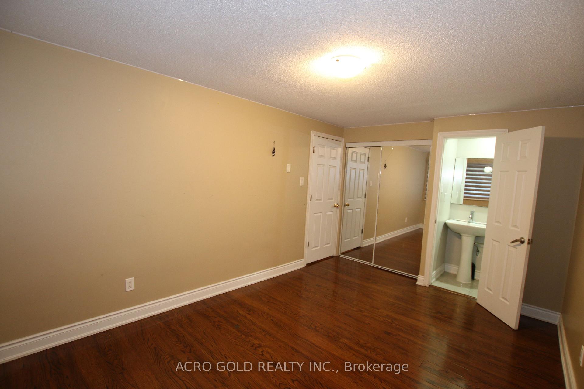 Photo 17 of 13 Hillgate Drive, Brampton, Central Park — HOMEH