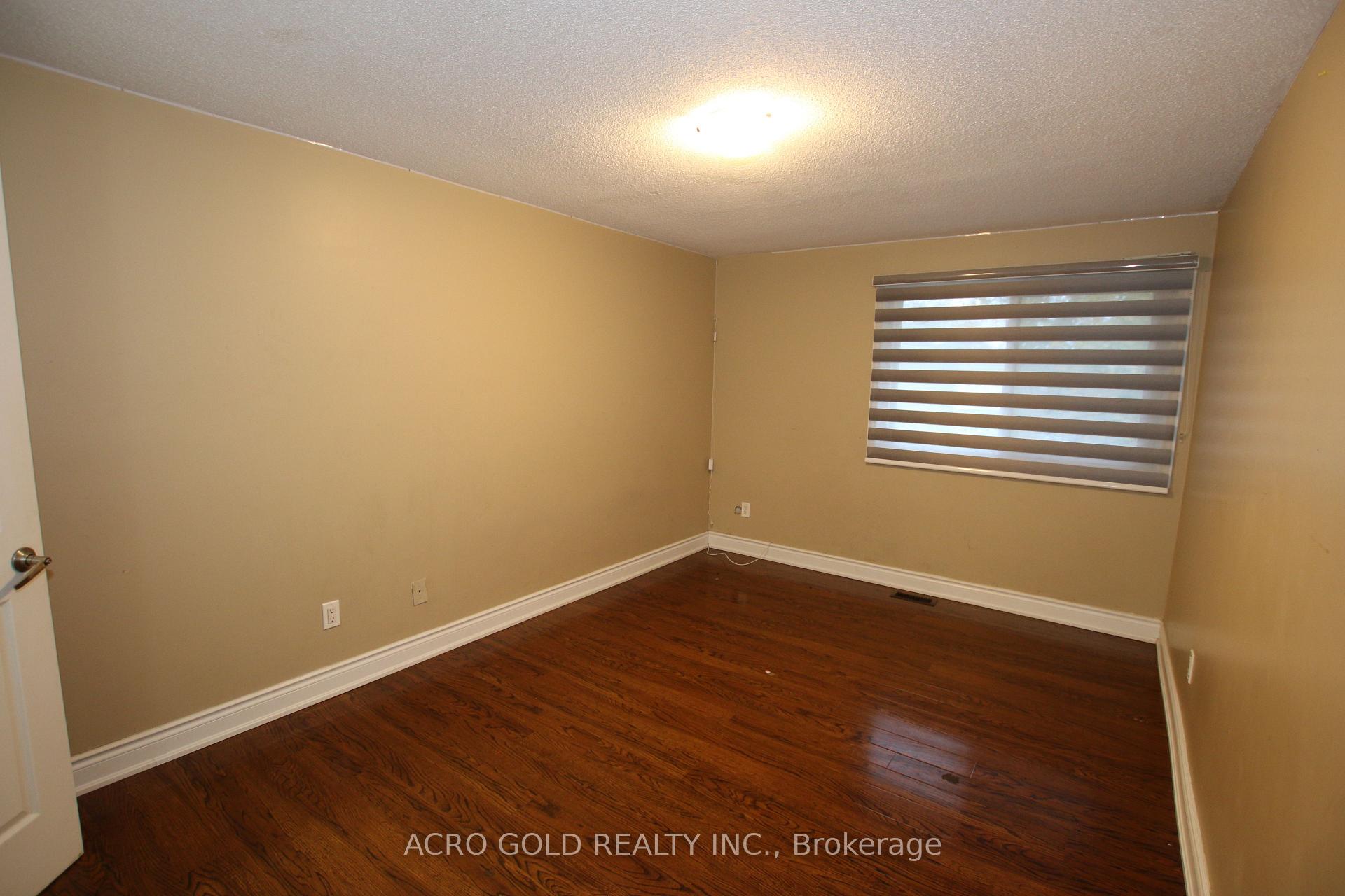 Photo 18 of 13 Hillgate Drive, Brampton, Central Park — HOMEH