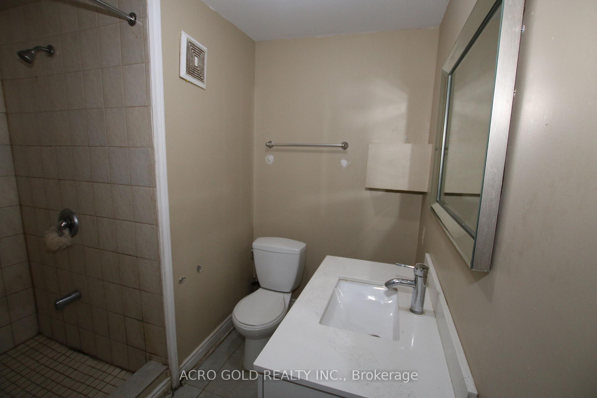 Photo 24 of 13 Hillgate Drive, Brampton, Central Park — HOMEH
