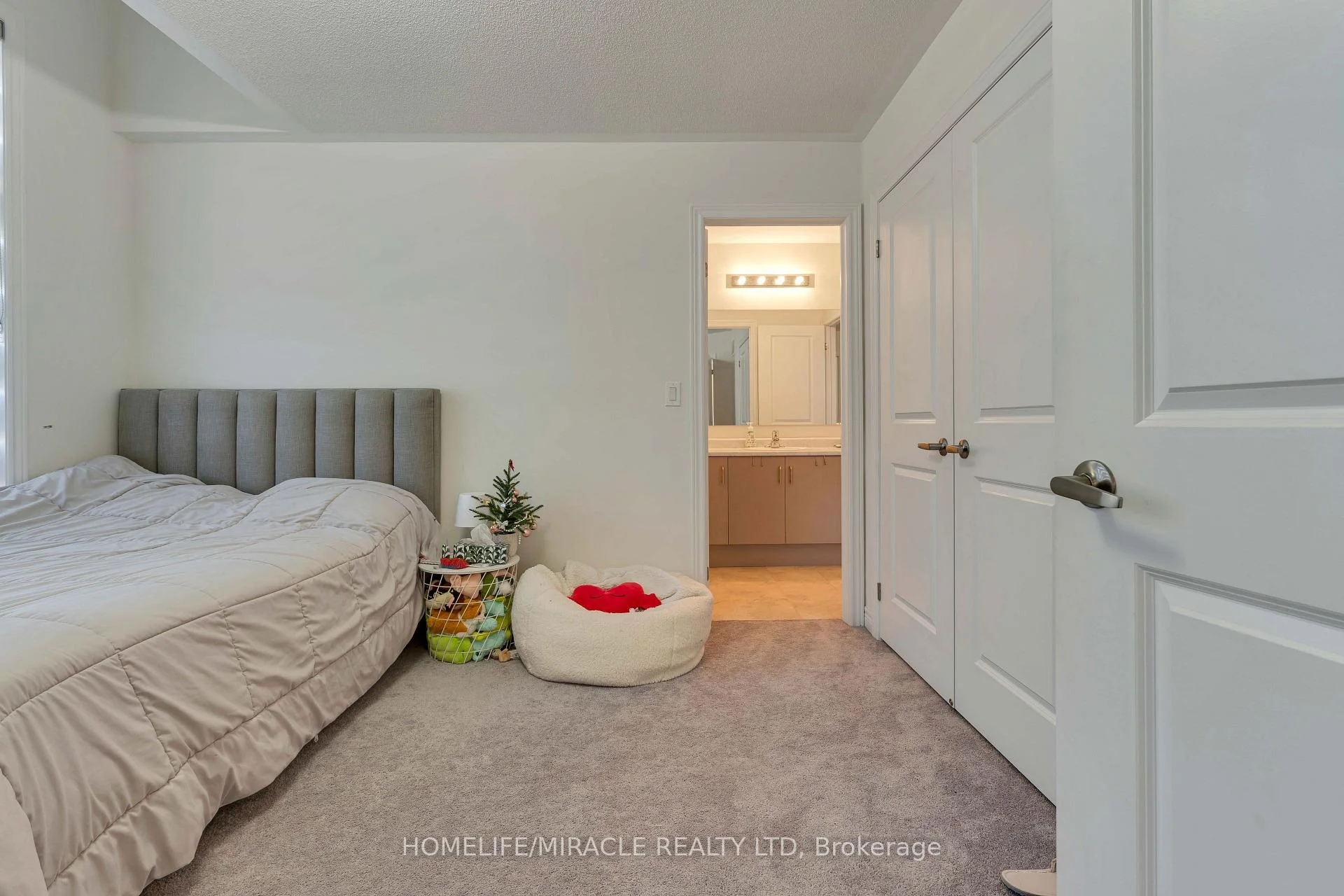 Photo 31 of 1429 Davis Loop, Innisfil, Lefroy — HOMEH