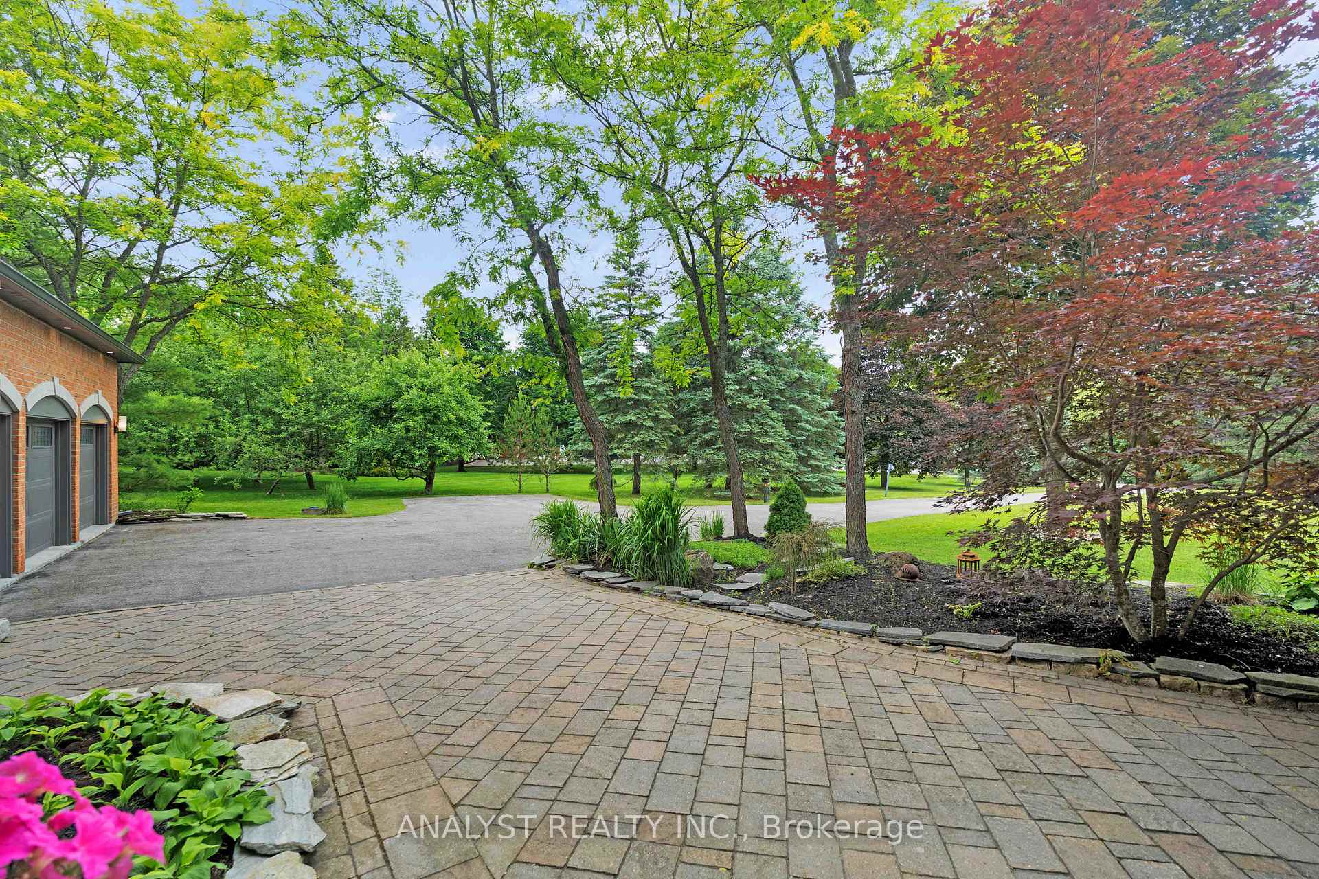 Photo 3 of 50 Trainor Court, King, Rural King — HOMEH