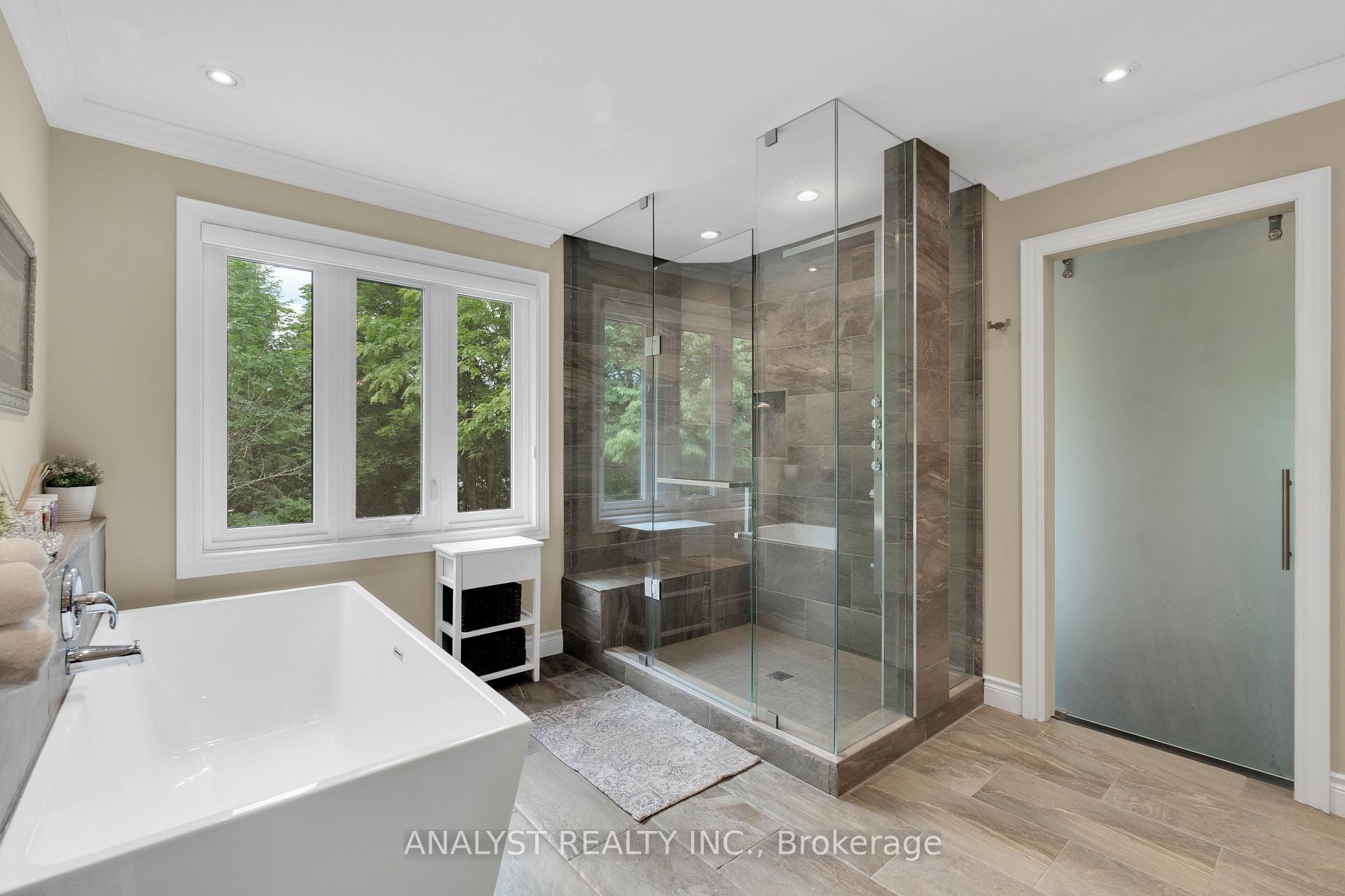Photo 26 of 50 Trainor Court, King, Rural King — HOMEH