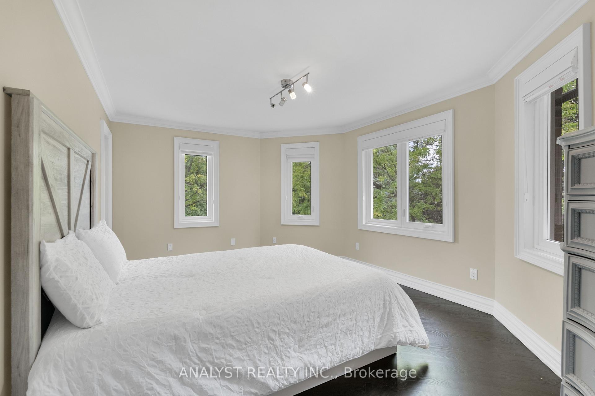 Photo 27 of 50 Trainor Court, King, Rural King — HOMEH