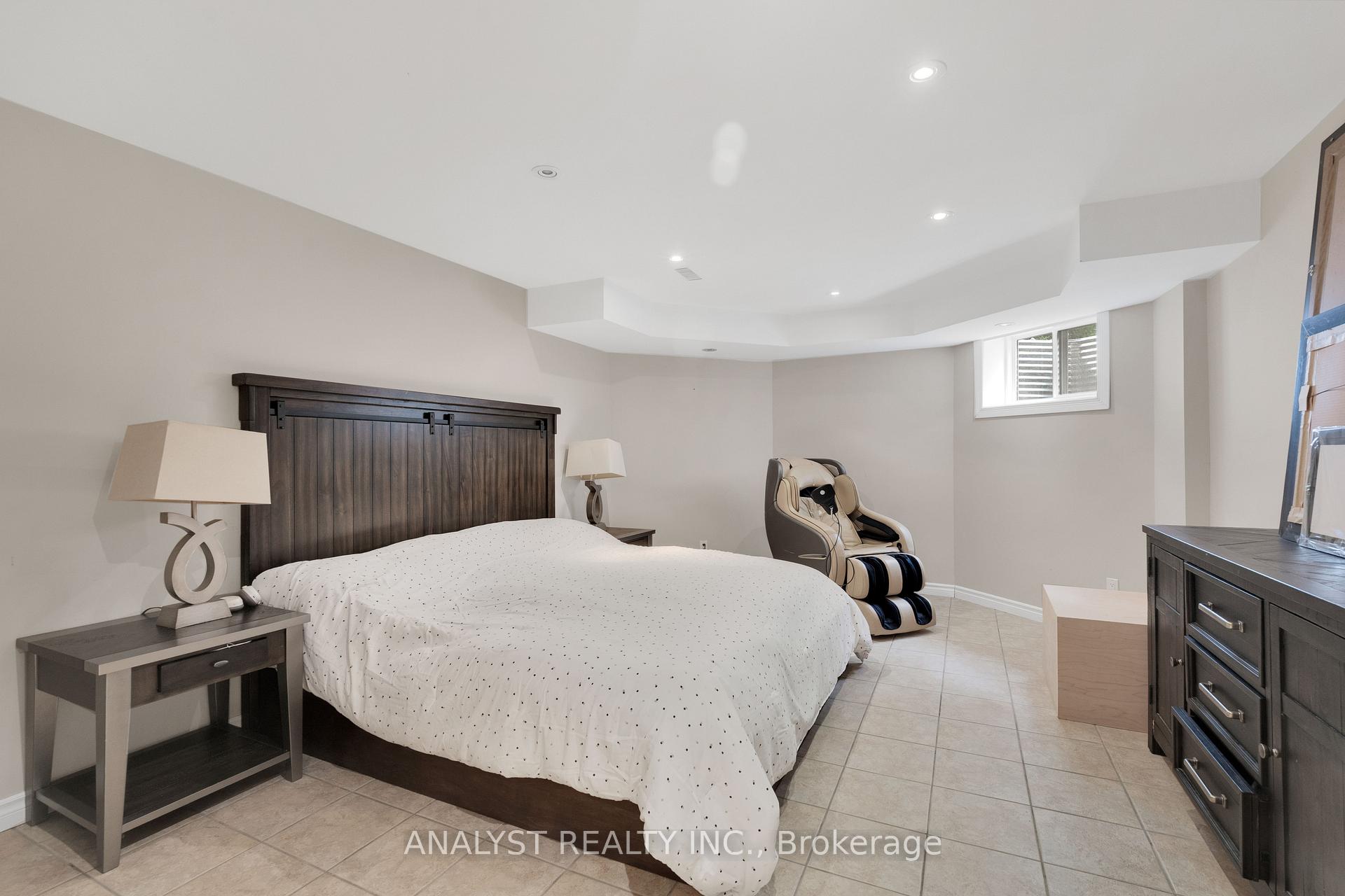 Photo 35 of 50 Trainor Court, King, Rural King — HOMEH
