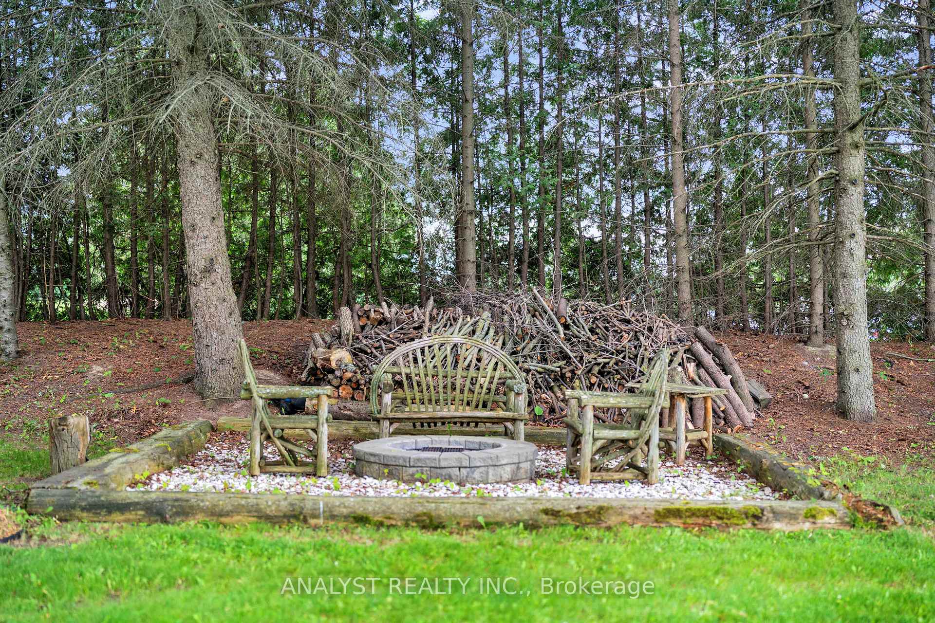 Photo 44 of 50 Trainor Court, King, Rural King — HOMEH