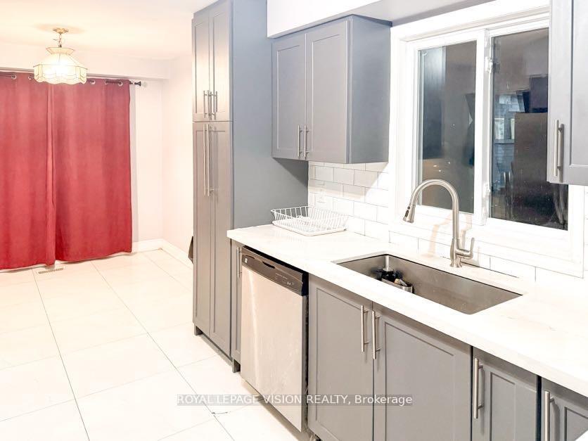 Photo 9 of 1678 Dellbook Avenue, Pickering, Brock Ridge — HOMEH