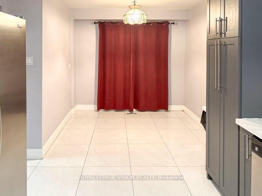 Photo 12 of 1678 Dellbook Avenue, Pickering, Brock Ridge — HOMEH