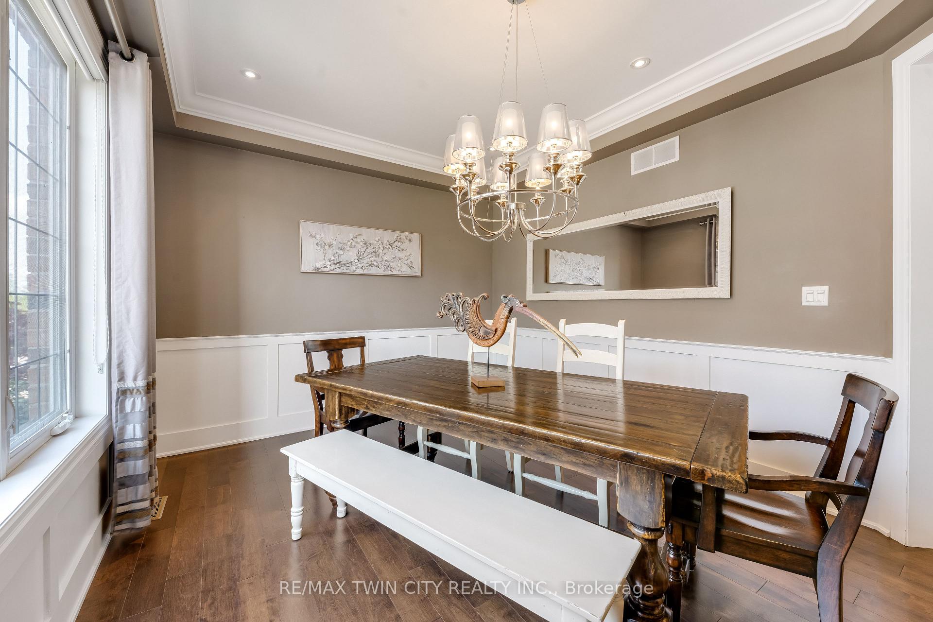 Photo 12 of Unit 3, 258 Edgewater Crescent, Kitchener, Grand River South — HOMEH
