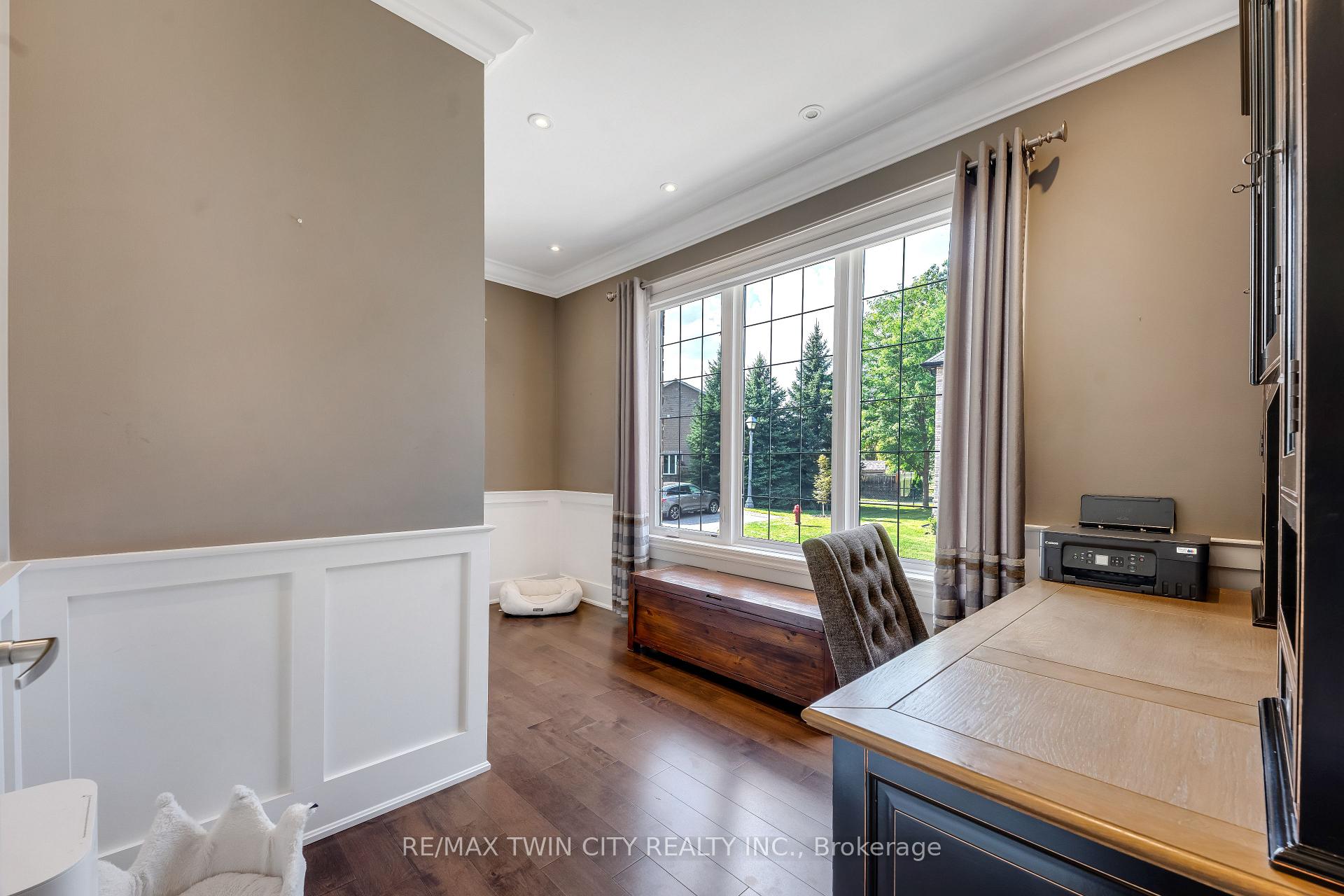 Photo 13 of Unit 3, 258 Edgewater Crescent, Kitchener, Grand River South — HOMEH