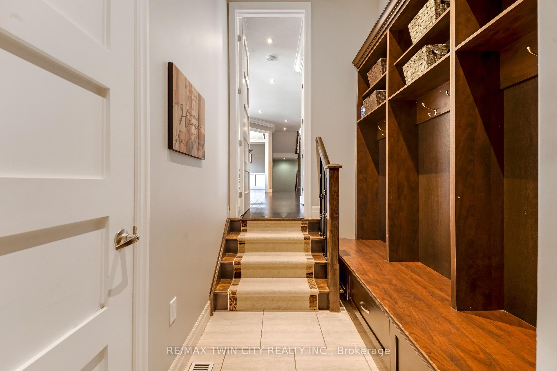 Photo 15 of Unit 3, 258 Edgewater Crescent, Kitchener, Grand River South — HOMEH