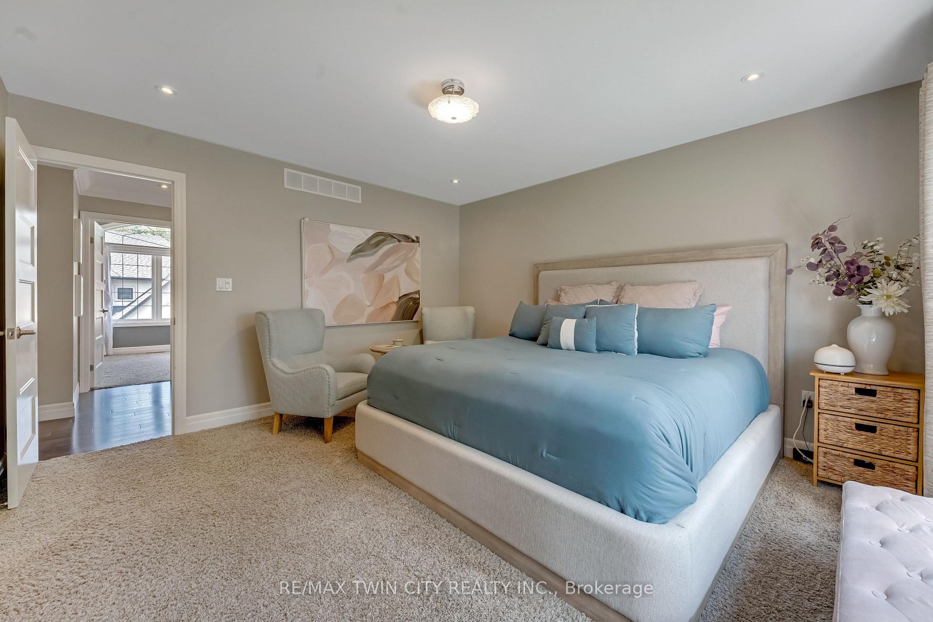 Photo 18 of Unit 3, 258 Edgewater Crescent, Kitchener, Grand River South — HOMEH