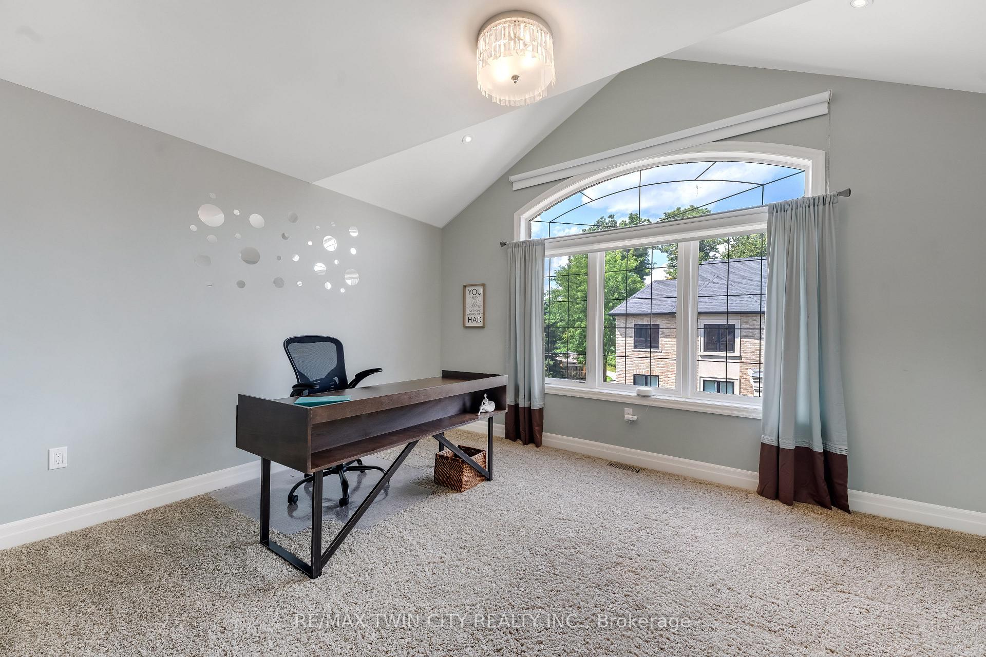 Photo 26 of Unit 3, 258 Edgewater Crescent, Kitchener, Grand River South — HOMEH
