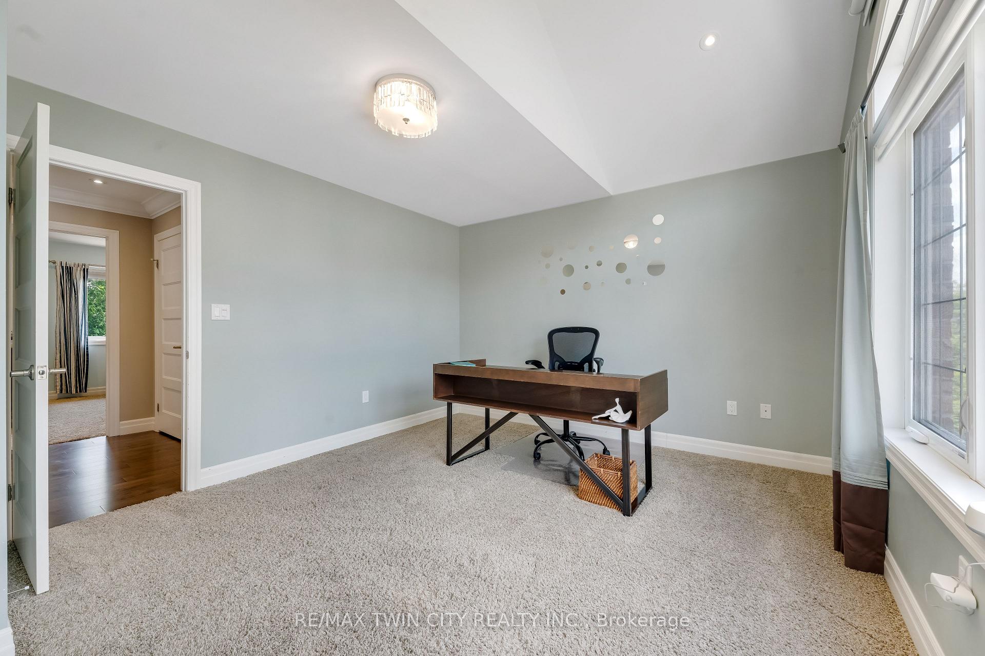 Photo 27 of Unit 3, 258 Edgewater Crescent, Kitchener, Grand River South — HOMEH