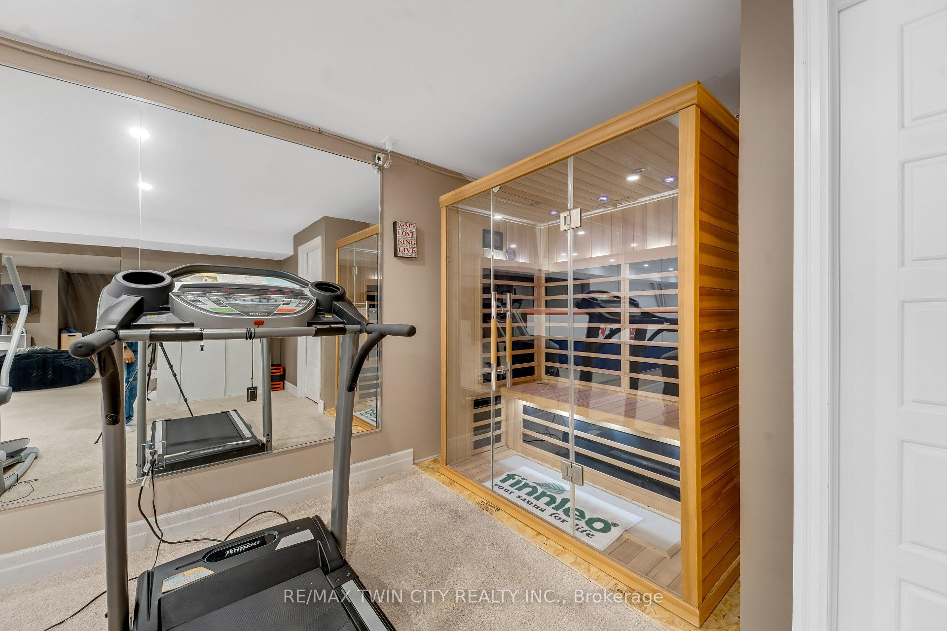 Photo 37 of Unit 3, 258 Edgewater Crescent, Kitchener, Grand River South — HOMEH