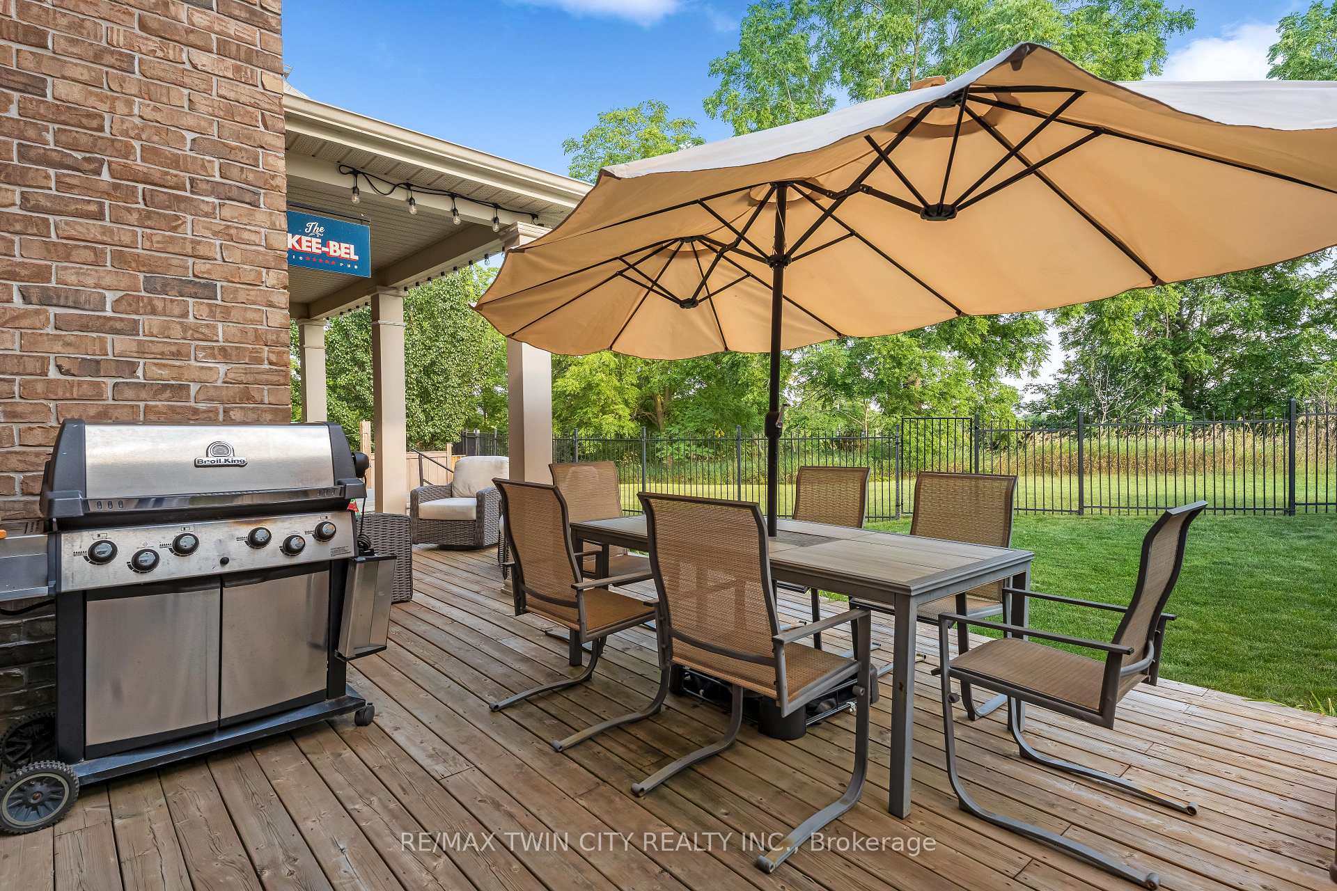 Photo 41 of Unit 3, 258 Edgewater Crescent, Kitchener, Grand River South — HOMEH