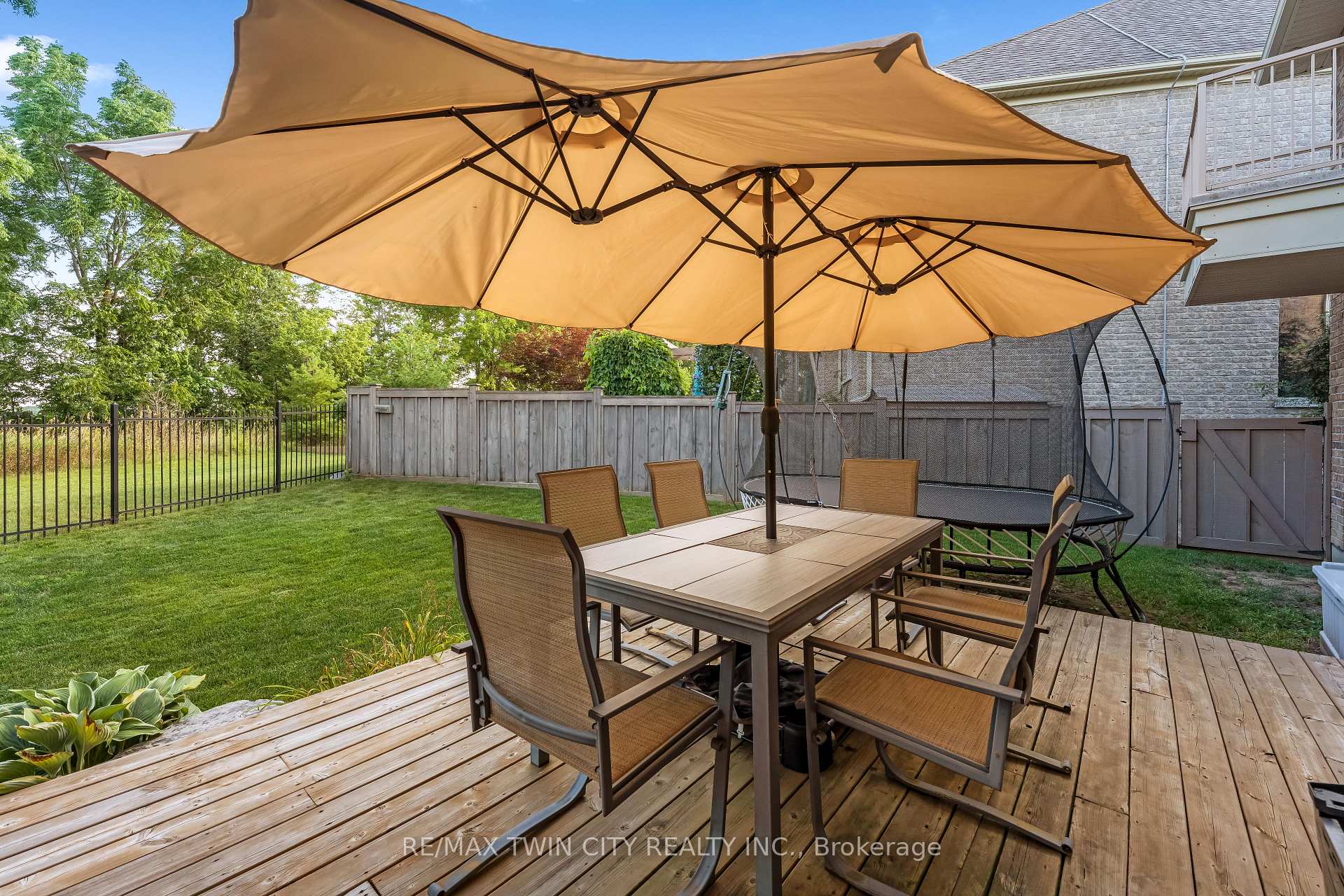 Photo 42 of Unit 3, 258 Edgewater Crescent, Kitchener, Grand River South — HOMEH