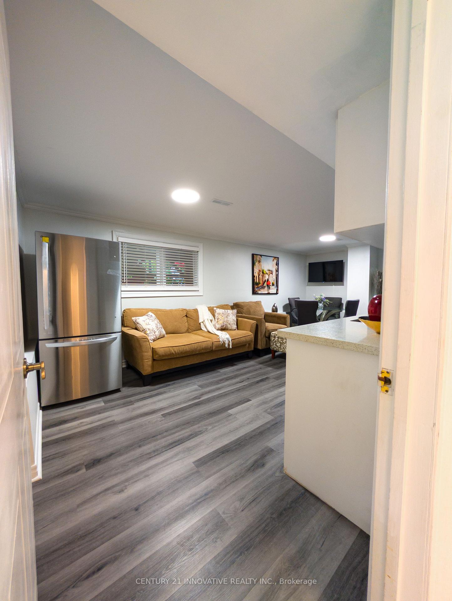 Photo 4 of Unit Bsmt, 71 Cherry Blossom Crescent, Clarington, Courtice — HOMEH