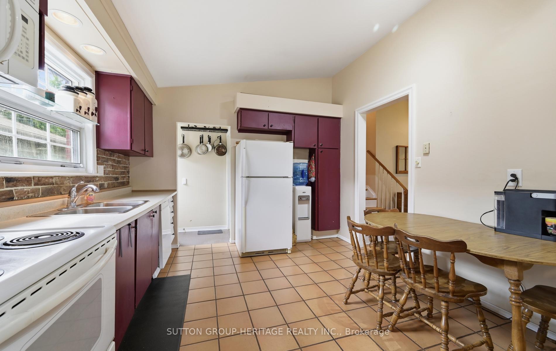 Photo 9 of 69 Clements Road E, Ajax, South East — HOMEH