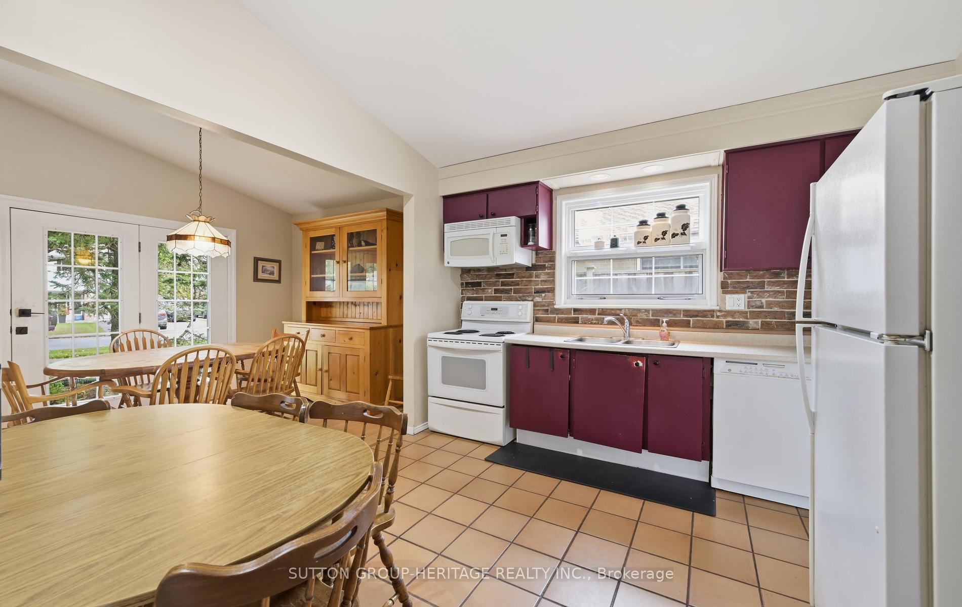 Photo 10 of 69 Clements Road E, Ajax, South East — HOMEH
