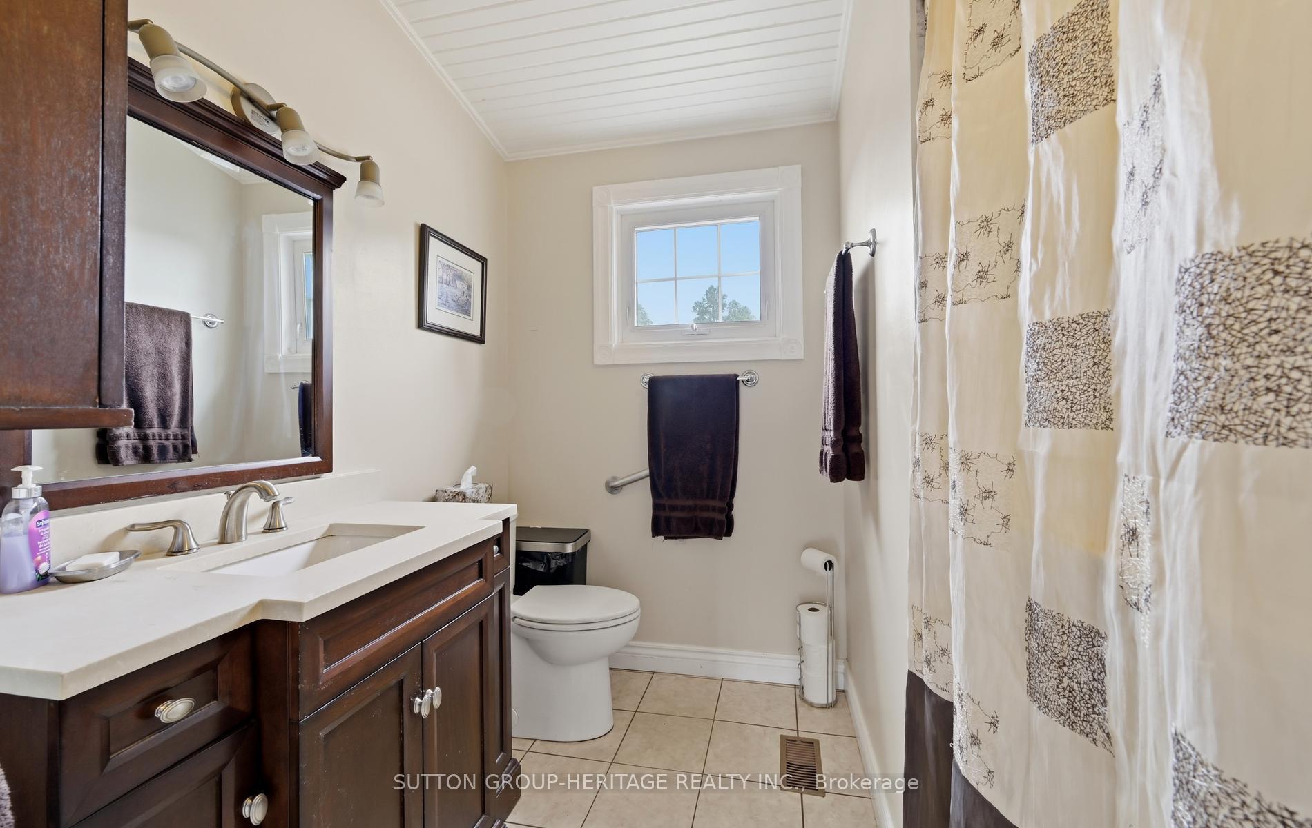 Photo 18 of 69 Clements Road E, Ajax, South East — HOMEH