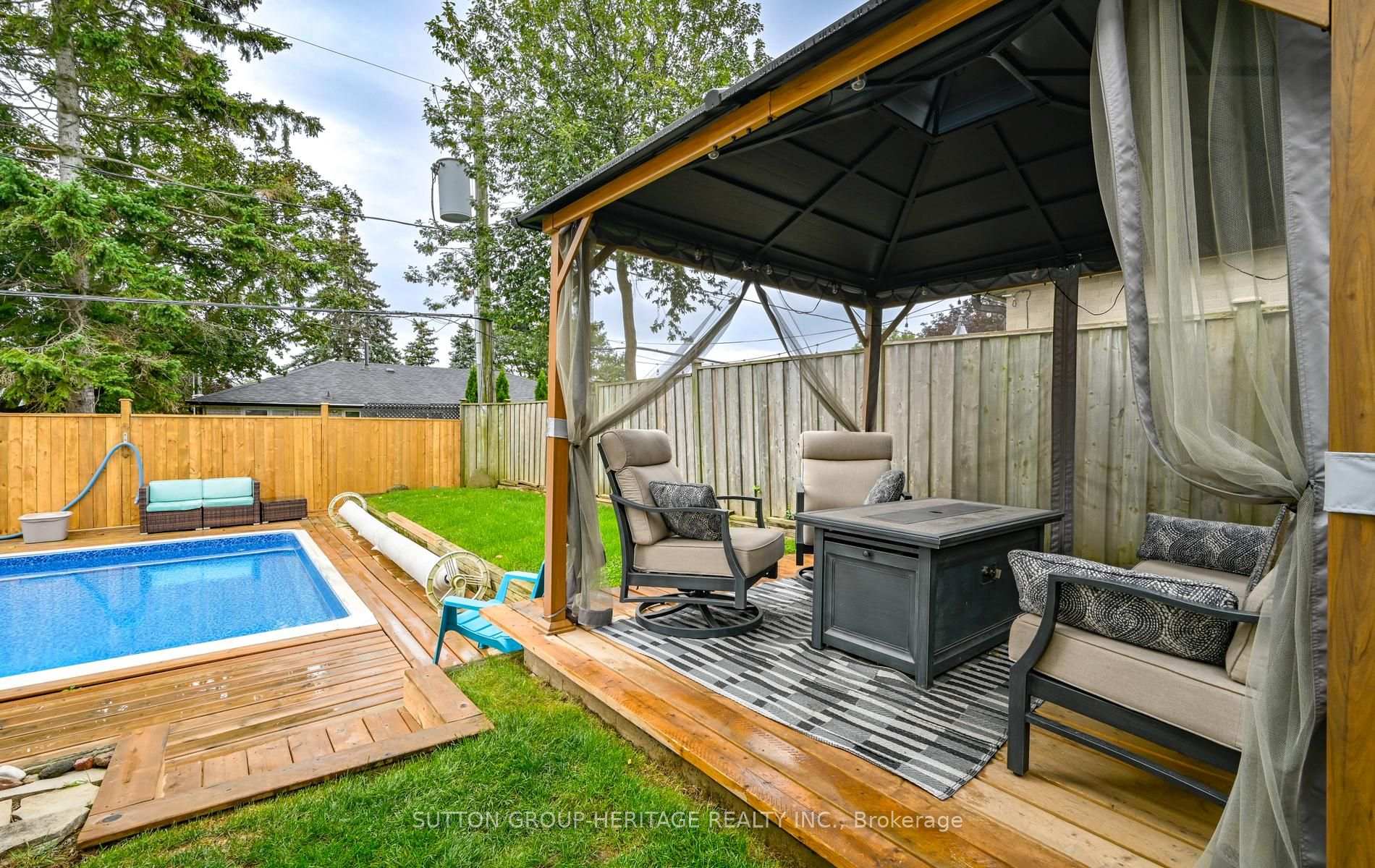 Photo 24 of 69 Clements Road E, Ajax, South East — HOMEH