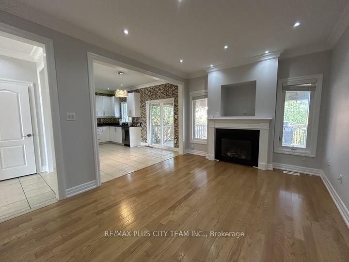 Photo 4 of 59 Trish Drive, Richmond Hill, Oak Ridges Lake Wilcox — HOMEH