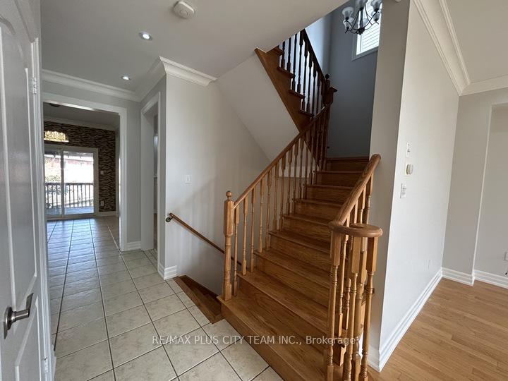 Photo 13 of 59 Trish Drive, Richmond Hill, Oak Ridges Lake Wilcox — HOMEH