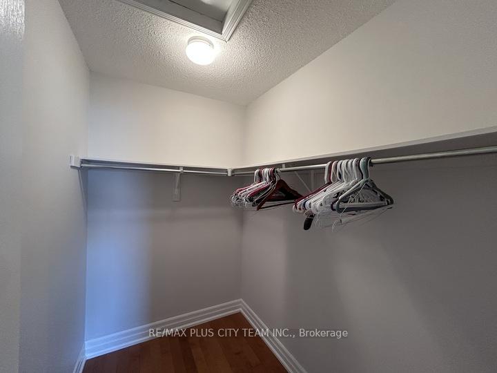 Photo 18 of 59 Trish Drive, Richmond Hill, Oak Ridges Lake Wilcox — HOMEH
