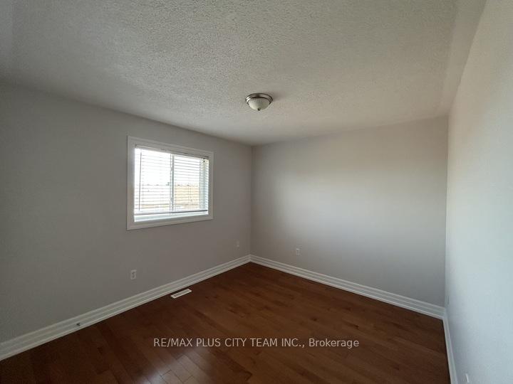 Photo 19 of 59 Trish Drive, Richmond Hill, Oak Ridges Lake Wilcox — HOMEH