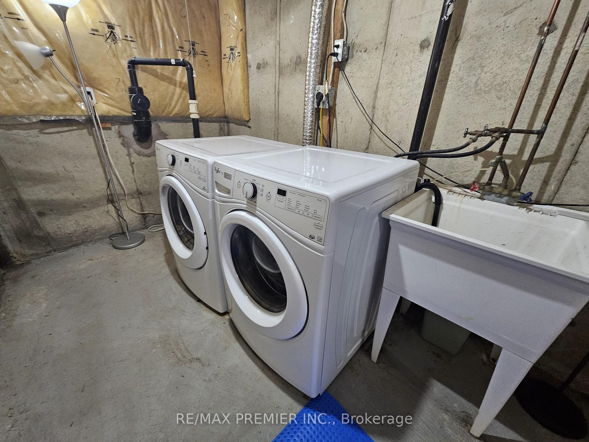 Photo 20 of 9 Lucena Crescent, Vaughan, Maple — HOMEH