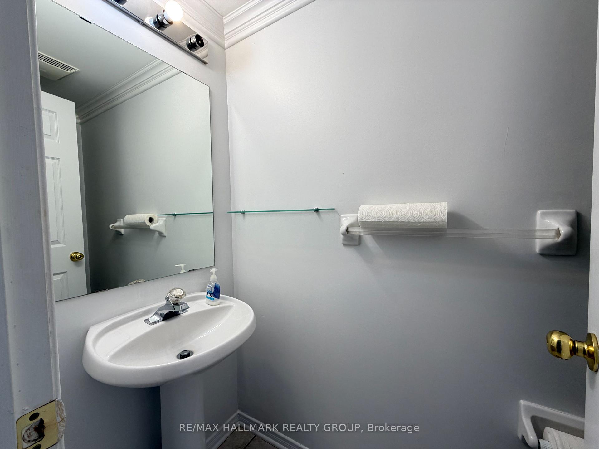 Photo 3 of 230 Westvalley Private, Ottawa, Brookfield Gardens — HOMEH
