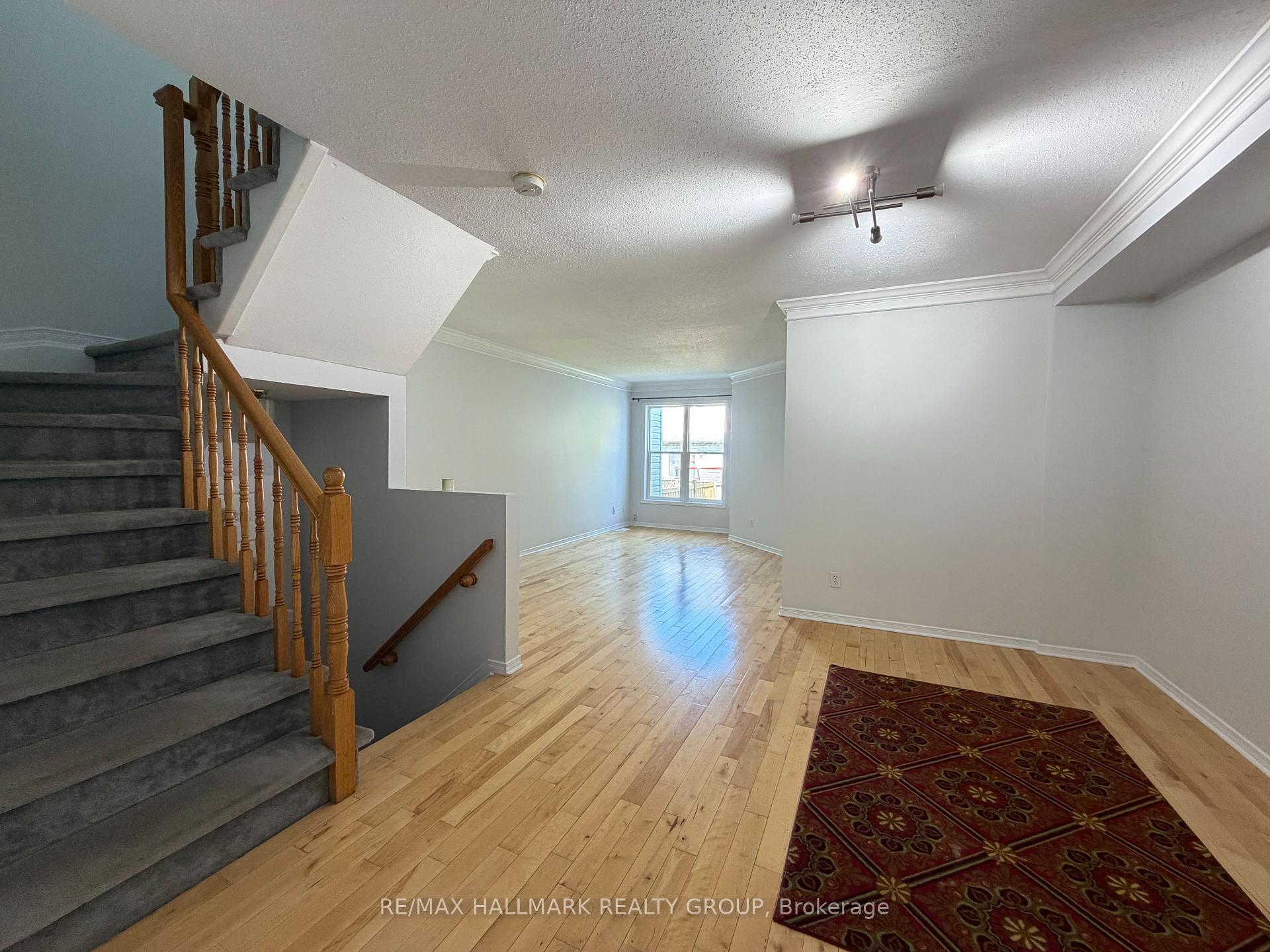 Photo 4 of 230 Westvalley Private, Ottawa, Brookfield Gardens — HOMEH