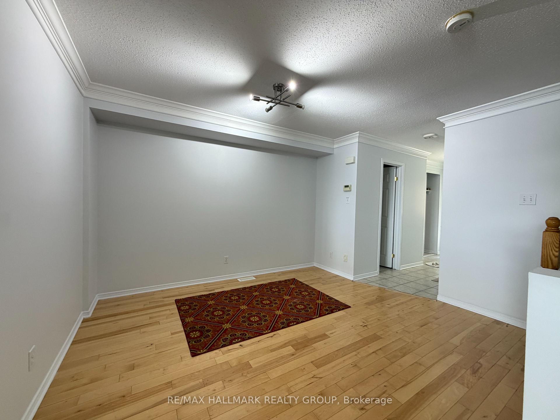 Photo 5 of 230 Westvalley Private, Ottawa, Brookfield Gardens — HOMEH