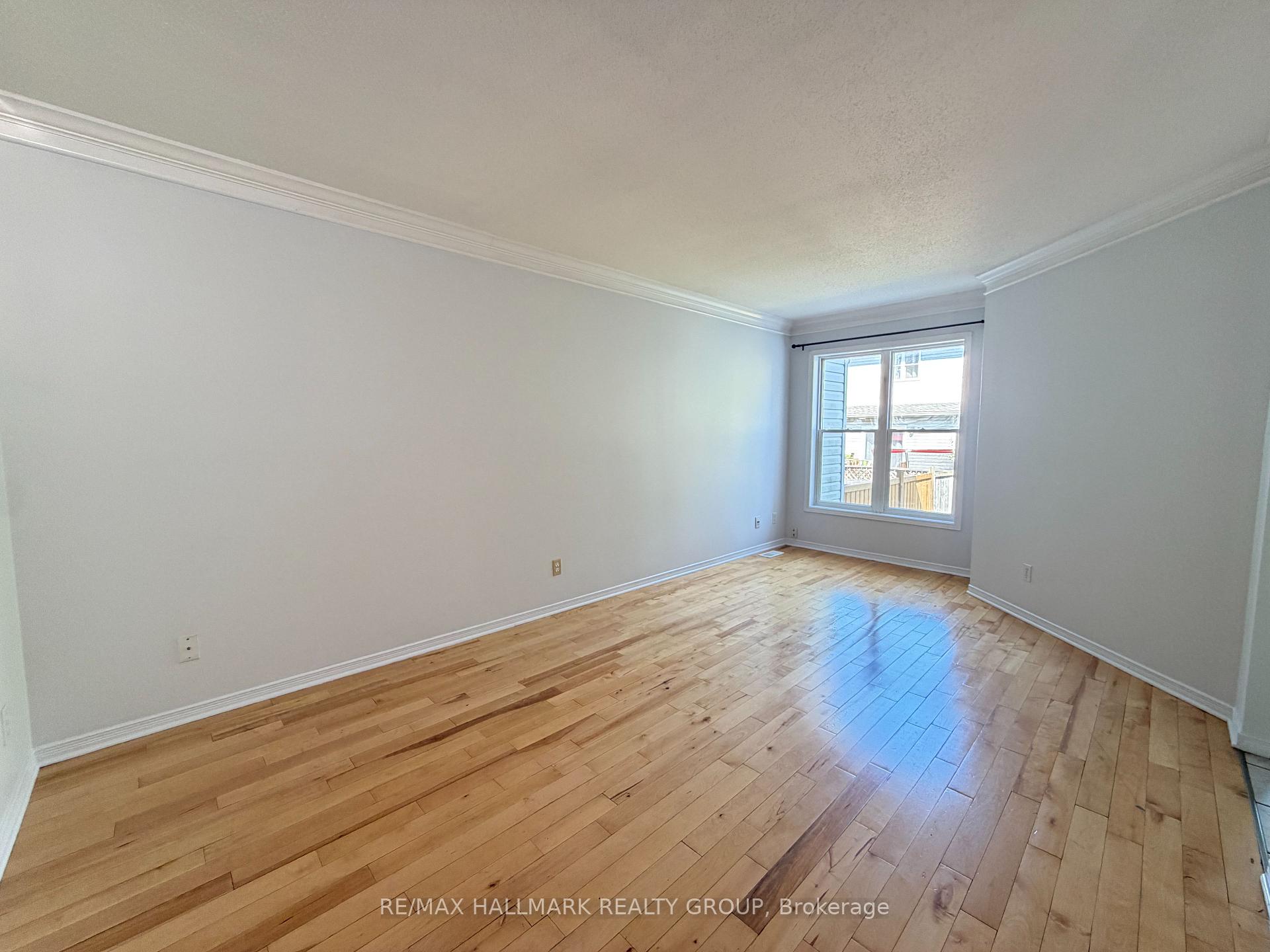 Photo 7 of 230 Westvalley Private, Ottawa, Brookfield Gardens — HOMEH