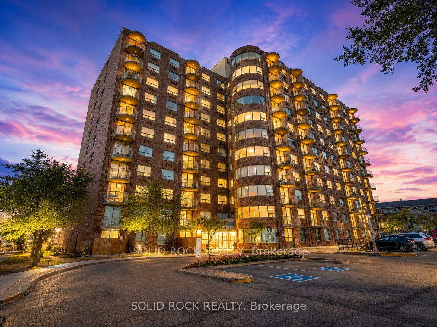 Photo of Unit 901, 1440 Heron Road