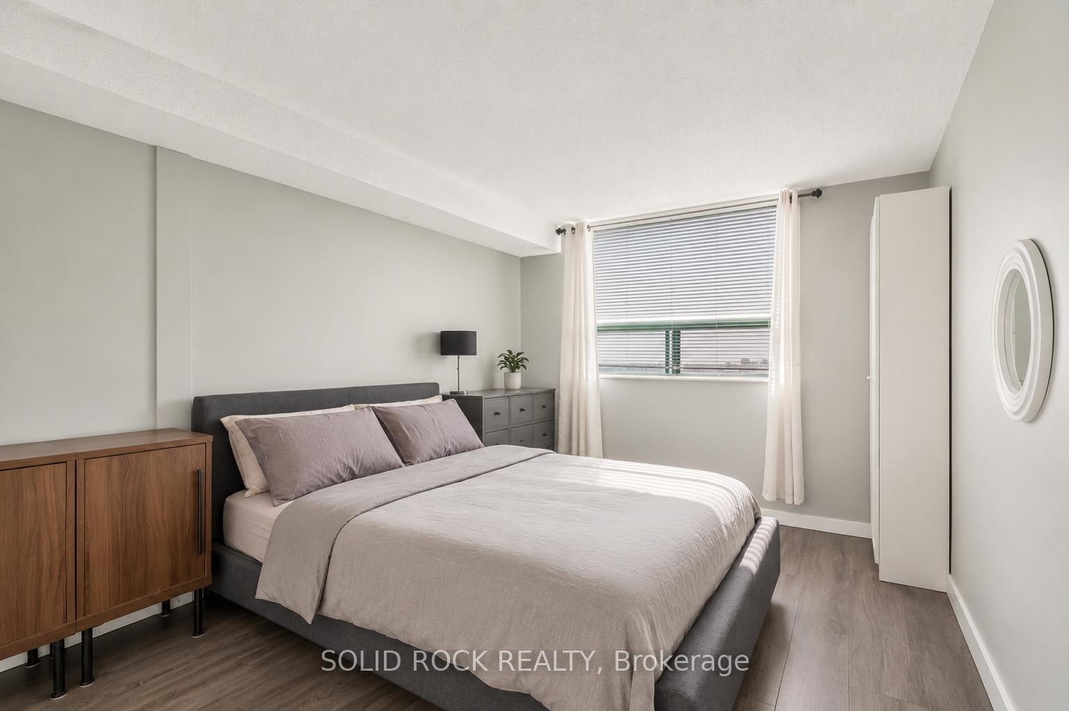 Photo 16 of Unit 901, 1440 Heron Road, Ottawa, Heron Gate — HOMEH