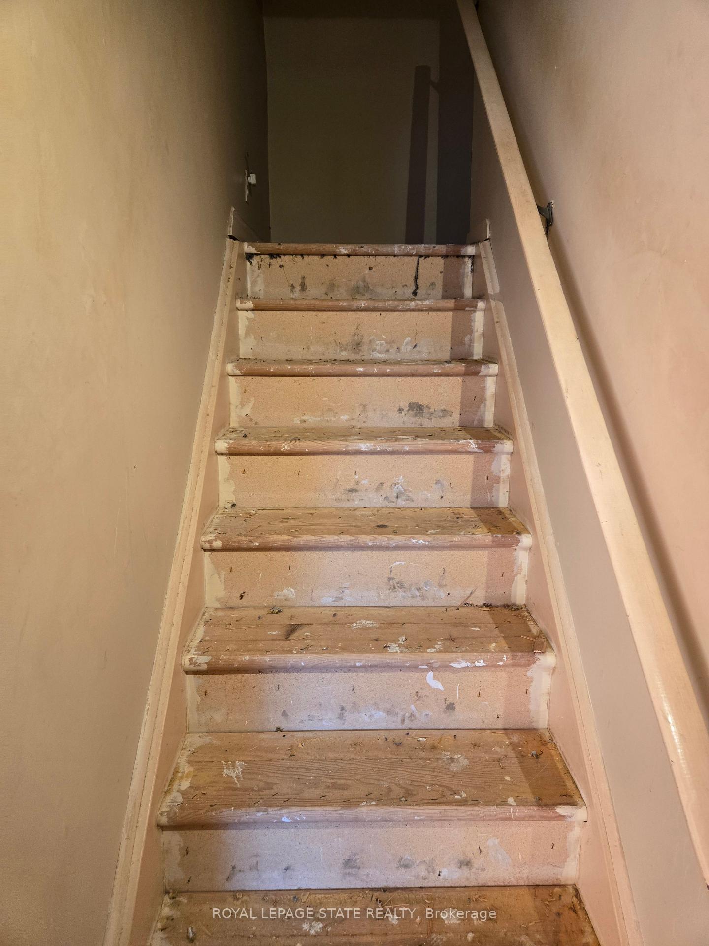 Photo 7 of Unit 2, 95 Fonthill Road, Hamilton, Fessenden — HOMEH