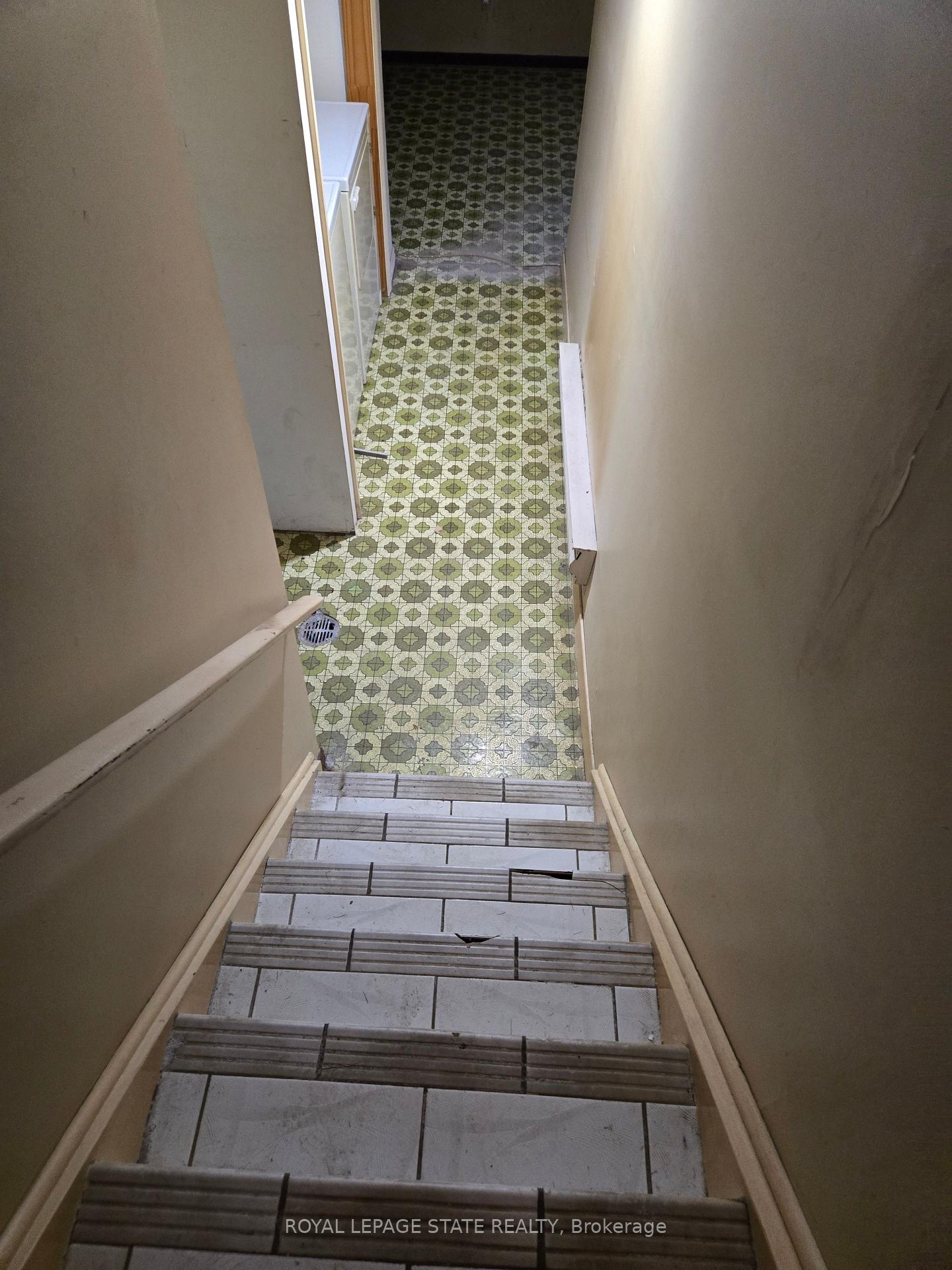 Photo 12 of Unit 2, 95 Fonthill Road, Hamilton, Fessenden — HOMEH