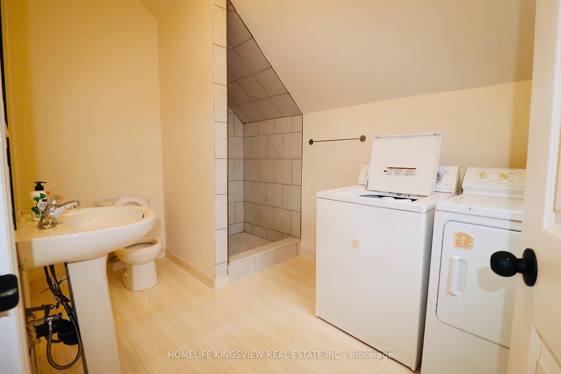 Photo 4 of Unit A, 647 Talbot Street, St. Thomas — HOMEH