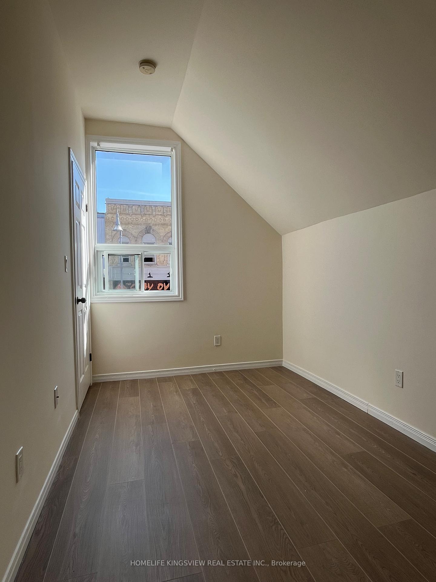 Photo 5 of Unit A, 647 Talbot Street, St. Thomas — HOMEH